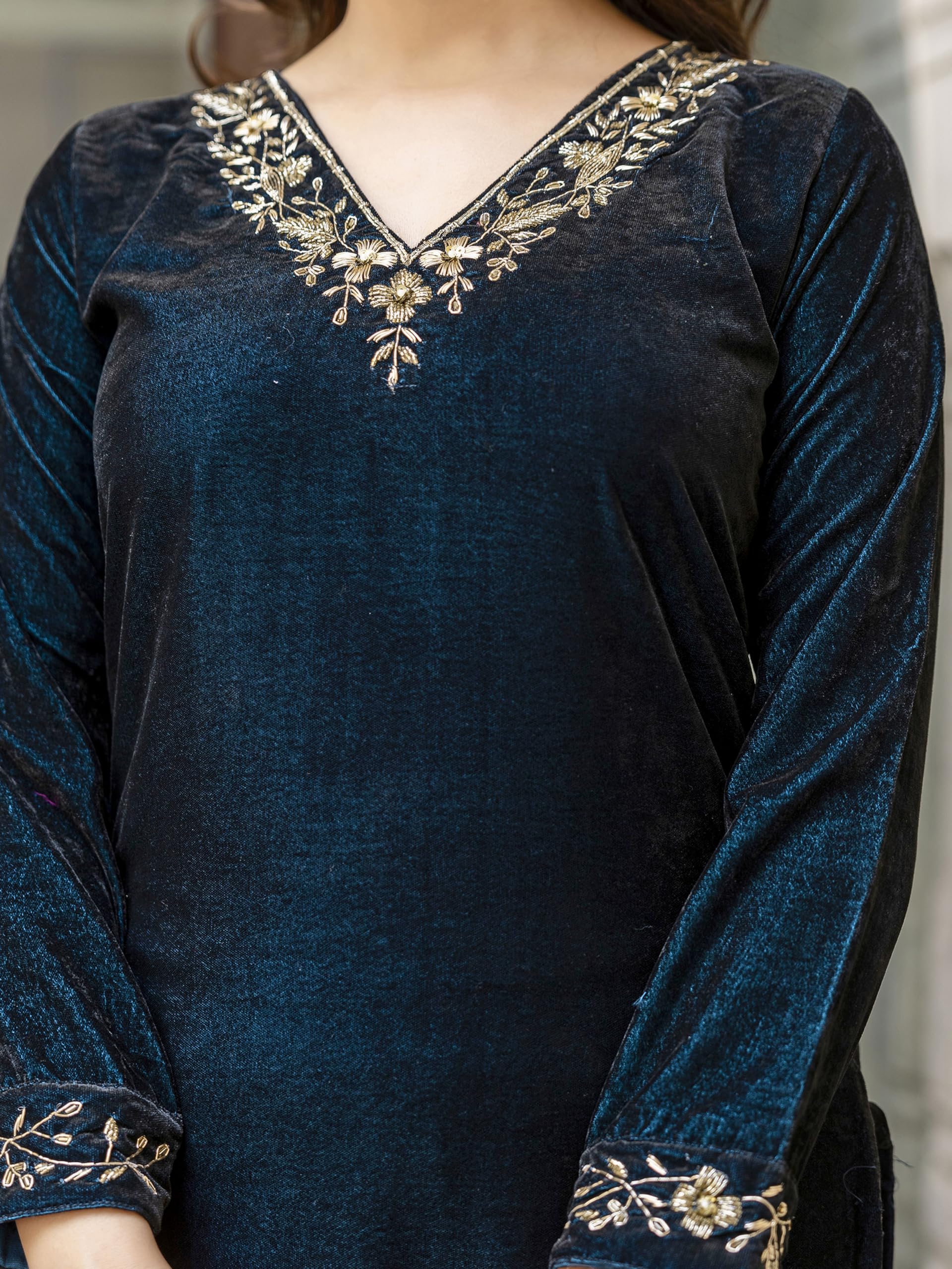 TRENDMALLS Women's Velvet Embroidery Salwar Suit Set Kurta Pant with Dupatta Morpeach Kurta Set for Women - Image 8